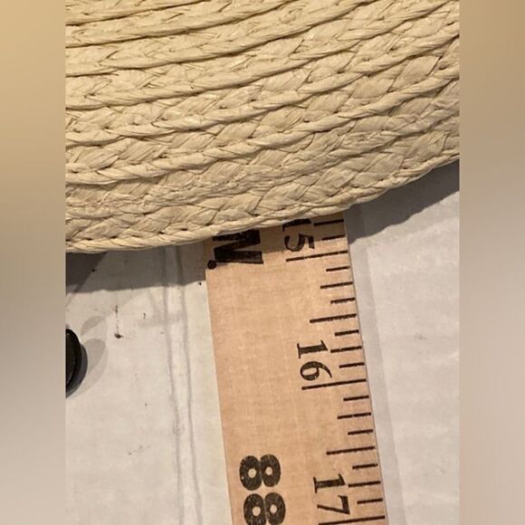 NWT Women’s Cream/White 100% Paper Wide-Brim Sun Hat by Collection 18 w/ Bow - Picture 6 of 7